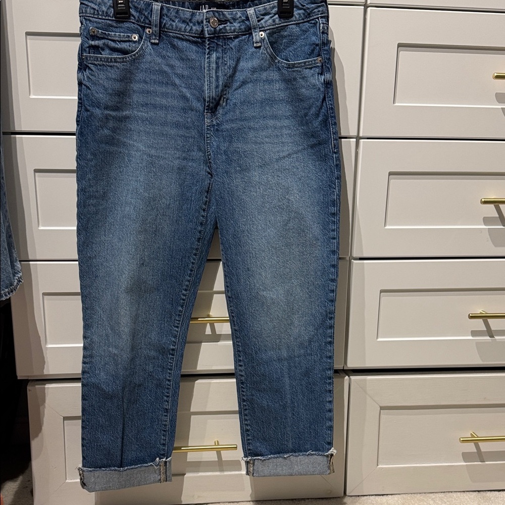 Women’s Gap Universal Slim Boyfriend Jeans medium wash blue